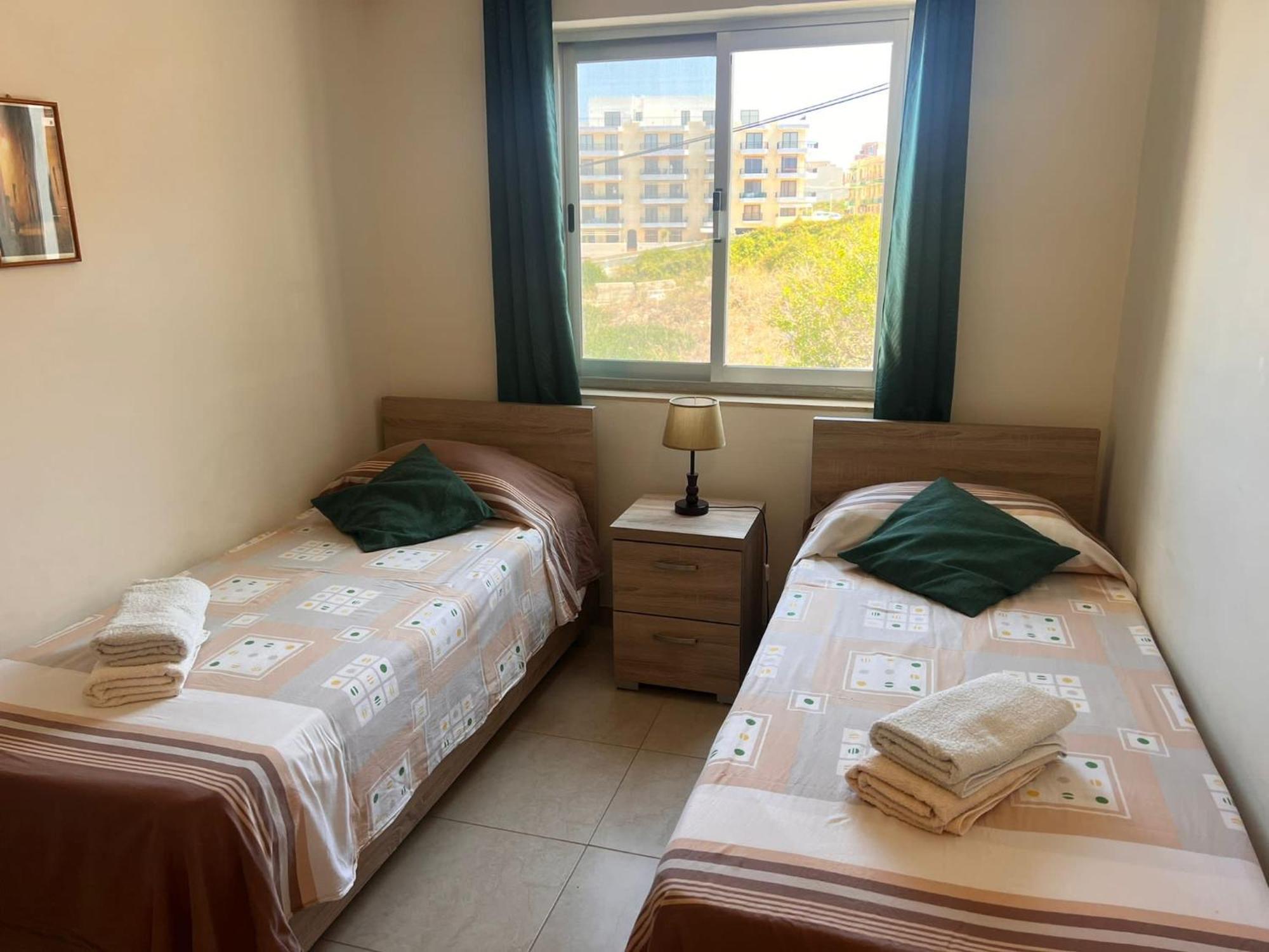 Fiesta Apartment Seaview Меллиеха Экстерьер фото